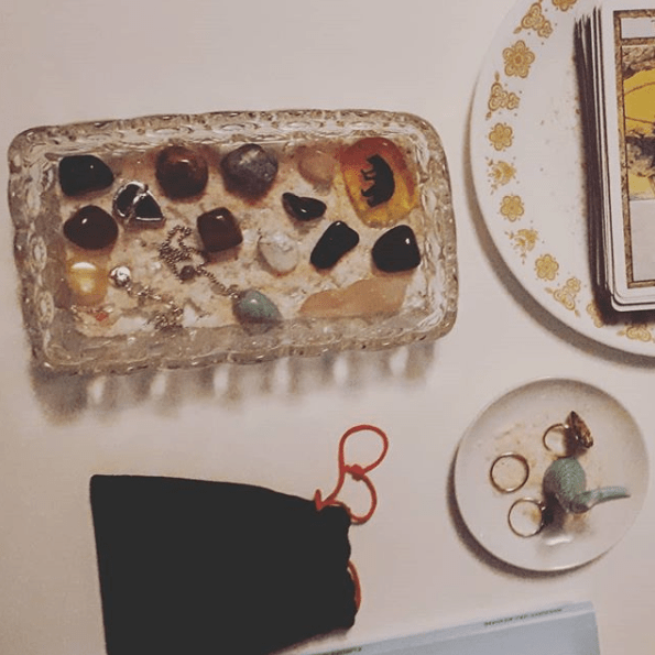 Amy Lynch Notes From Another Land Tarot Crystals