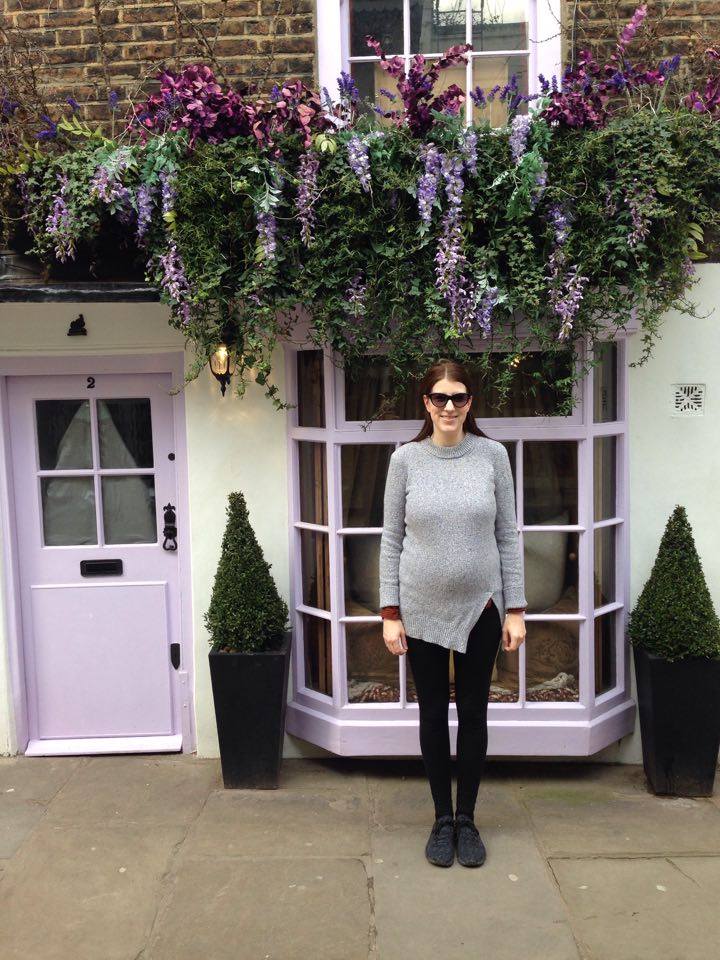 Amy Maureen Lynch pregnant as an expat in London, England.